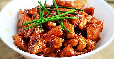 Filet z kurczaka po chińsku w pikantnym słodkim sosie