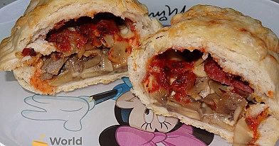 Calzone - pierożki pizzowe