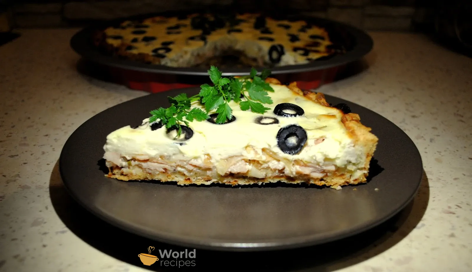 Quiche lorraine: kruchy placek z pysznym, wytrawnym nadzieniem