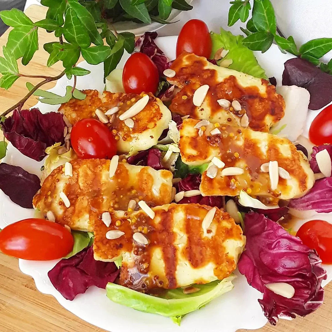 Sałatka na dzień dobry z halloumi