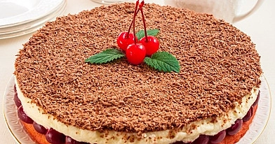 Tort z kremem mascarpone