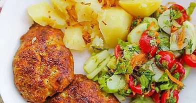 Pieczone kotlety mielone z cukinią