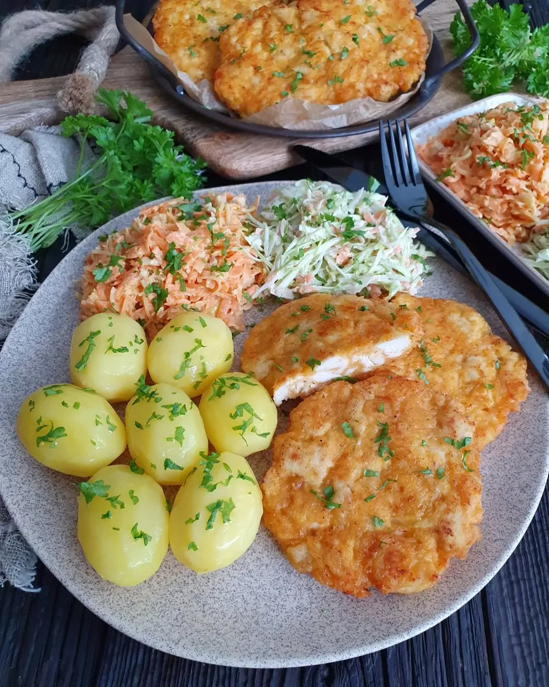 Soczyste kotleciki siekane z żółtym serem