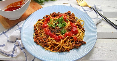 Makaron: Spaghetti z mięsem mielonym i pastą pomidorową
